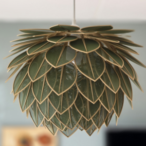 Lustre Leaf Lamp